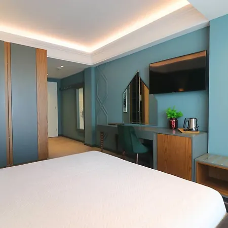 Otel Porta Kavalja Golem (Tirana)