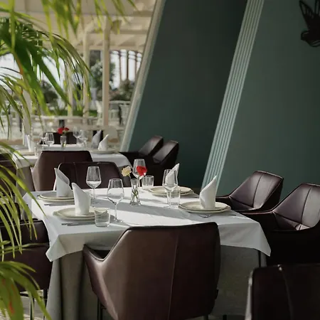 Hotel Porta Kavalja 4*