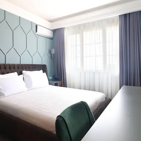 Porta Kavalja Hotel Golem (Tirana)