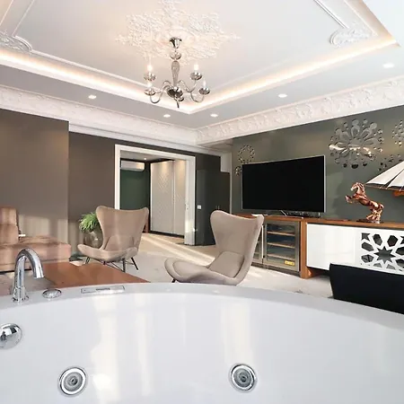 Otel Porta Kavalja 4*