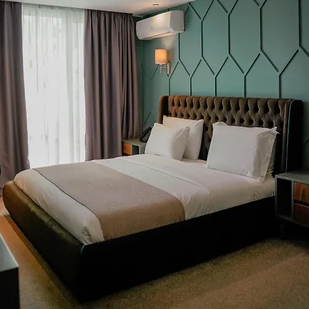 Porta Kavalja Hotel Golem (Tirana)